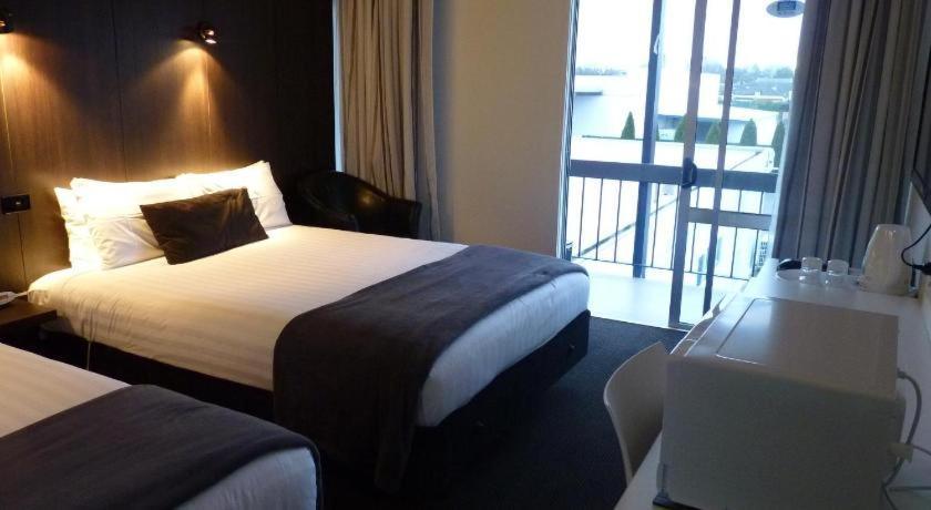 The Riccarton Hotel Christchurch Exterior photo